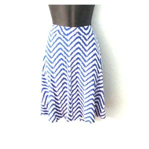 3/$20 NY&Co Flowy Blue and White Print Skirt